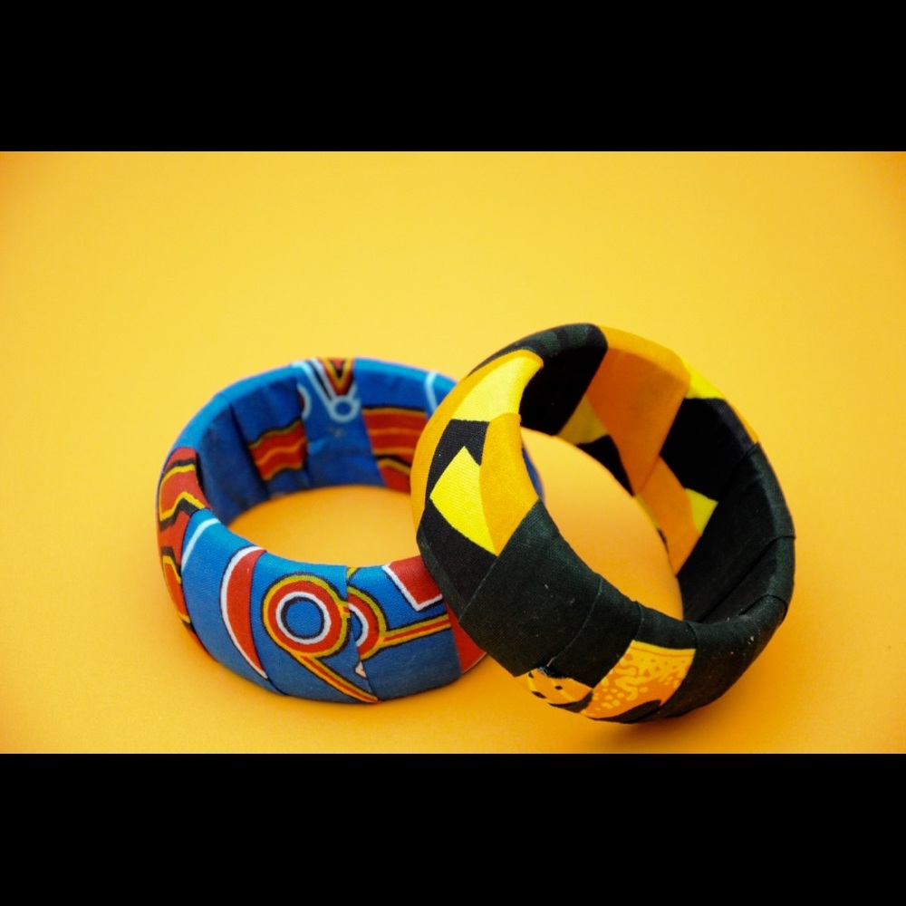 Bracelets (2pieces) - Picture 2 of 2